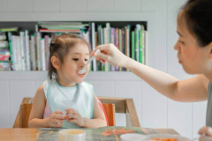 babysitting-jobs-japan-9