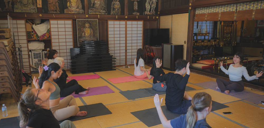 [TOKYO] 🇯🇵 Temple Yoga Experience 🧘🌿